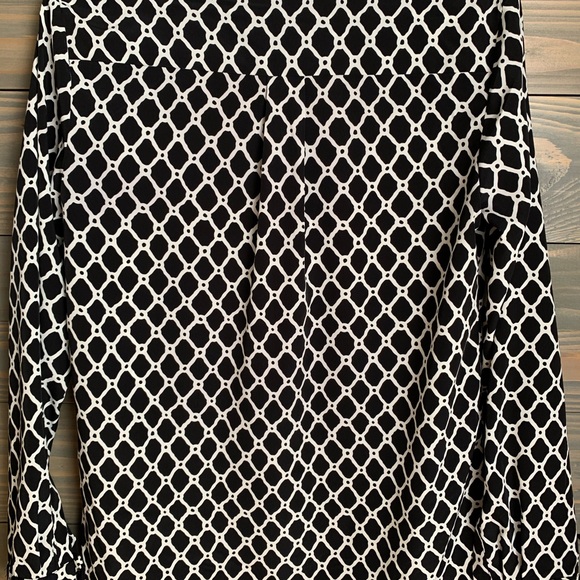 Gently worn- The Loft Blouse - Picture 5 of 6